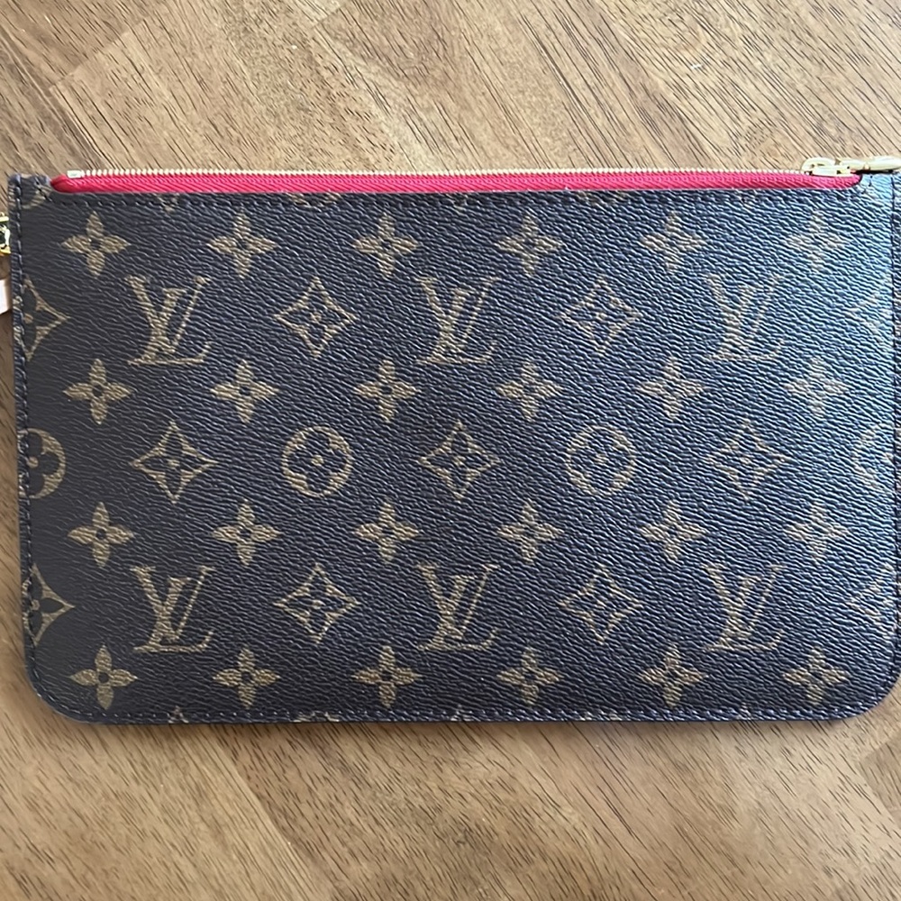 Louis Vuitton Clutch